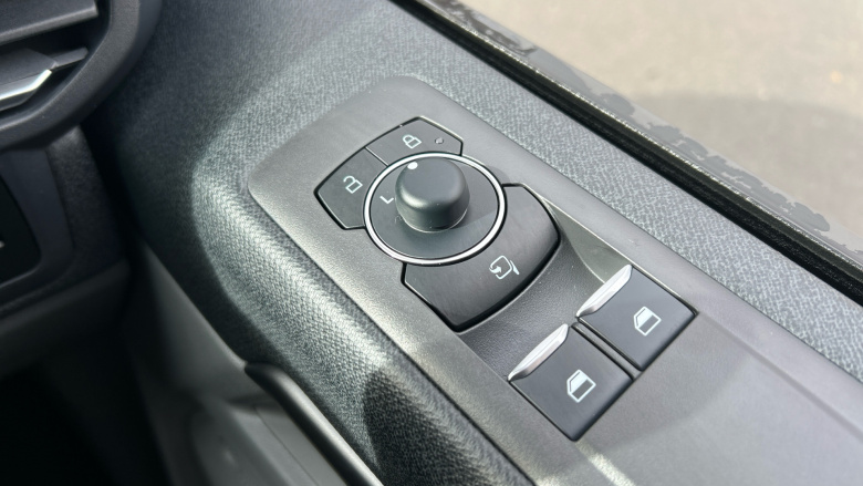 Ford Tourneo Custom 340 L1 Electric Rwd 160kW 65kWh H1 Titanium X 8 seater Auto